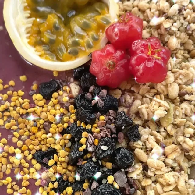 Nothing says HAWAII YOGA RETREAT quite like a vibrant açaí bowl topped with foraged tropical fruit and local bee pollen. 🌺✨From golden papaya to luscious dragonfruit, Hawaii’s bounty offers every shade of the rainbow—and we’ve got a zillion smoothie bowl flavors to match.Whether it’s for our retreat clients, a cozy family brunch, or a luxe bridal pre-spa day, we bring the freshness and beauty of the islands to every experience.Ready to dive into paradise? Shoot us an inquiry to learn more.#HawaiiYogaRetreat #AcaiBowlArt #TropicalWellness #MauiRetreats #IslandNourishment #ForagedFruit #HawaiiSuperfoods #BeePollenMagic #RetreatCatering #HawaiiCulinaryExperience #BridalBrunch #IslandInspired #FarmToTableHawaii #MauiRetreatChef #YogaAndWellness #WellnessRetreatMeals #LuxuryRetreatDining #TropicalFlavor #HawaiianFruitBowl #MindfulEating #MauiLiving